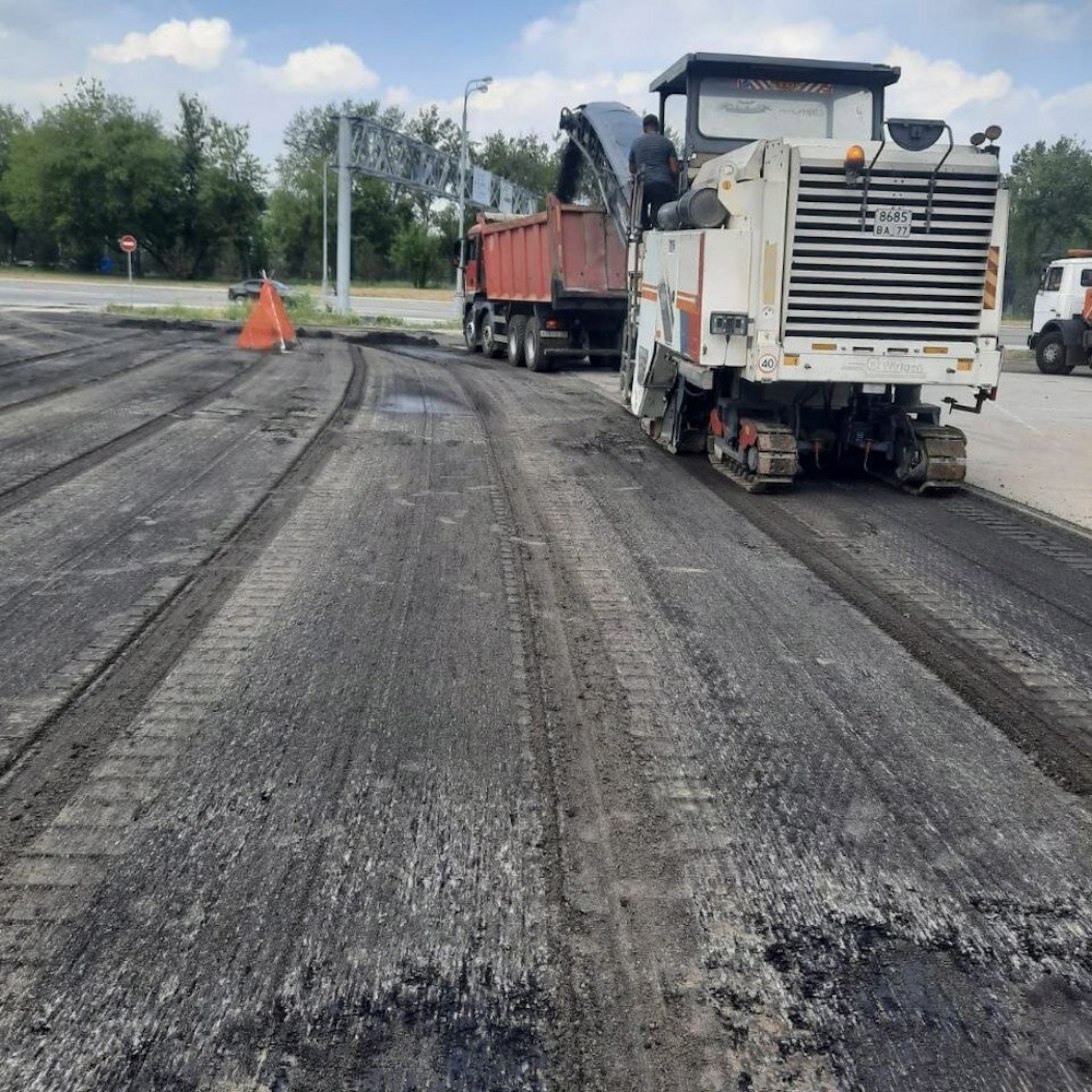 Дорожні роботи у Києві
